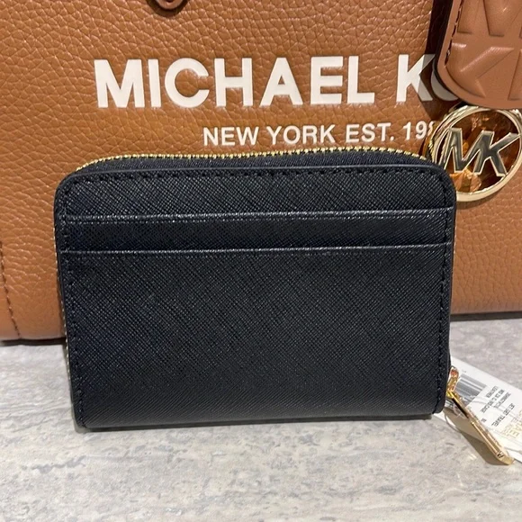 Michael Kors Jet Set Travel Medium Zip Around Card Case Color: BlackNWT